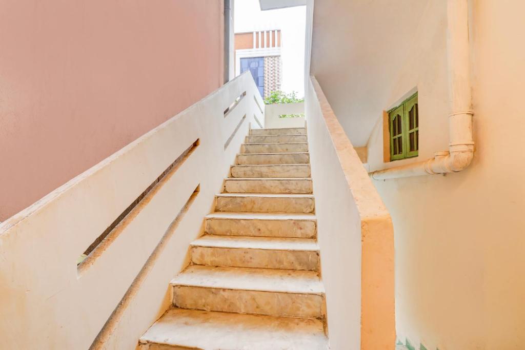 Hotel O R Square, Hajdarábád