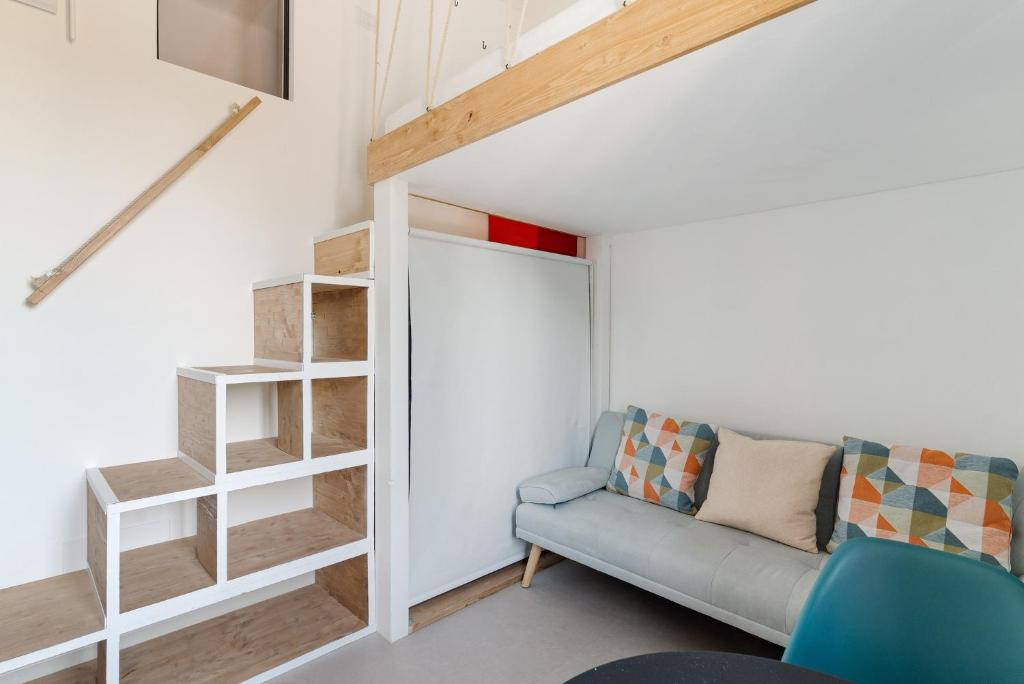 GuestHost - Comfy Studio-Flat - 2