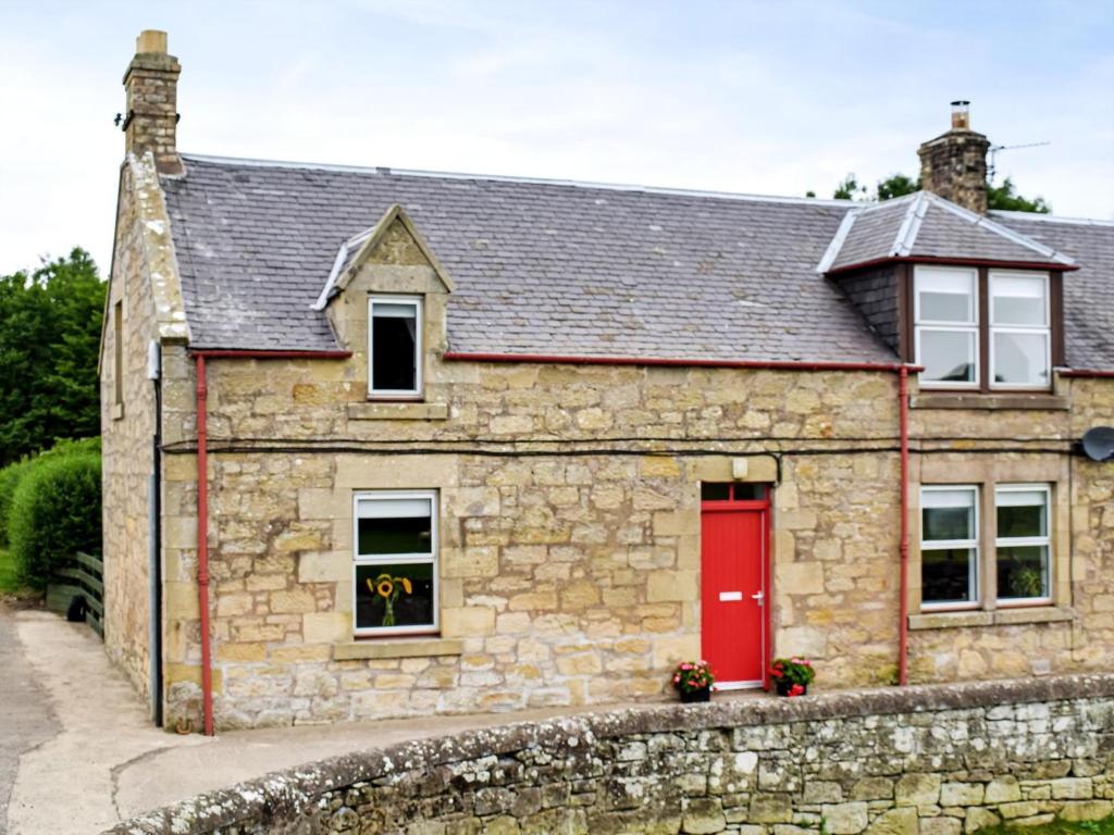 The End Hoose, Whitsome