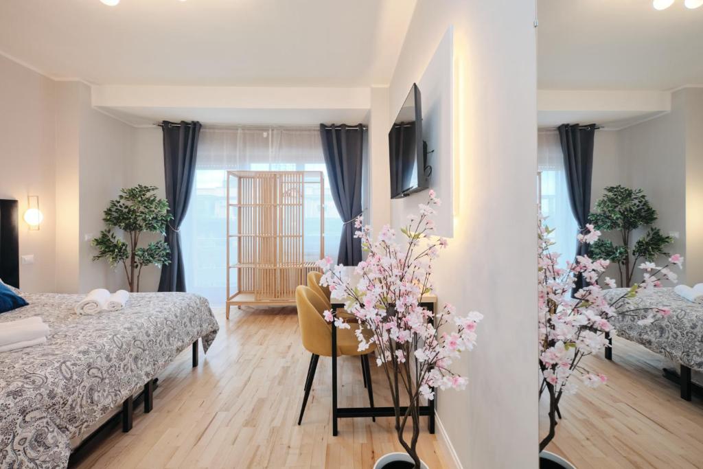 Colosseum at 18 Min by Metro Bright and Cozy Room - Free Parking Pool Access - AC and WiFi - 3