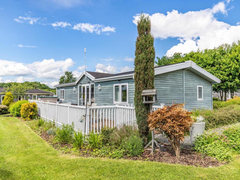 Laurel Lodge, Willington