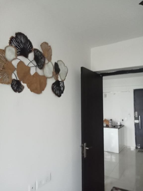 Sunworld Arista T10 ,906, Noida