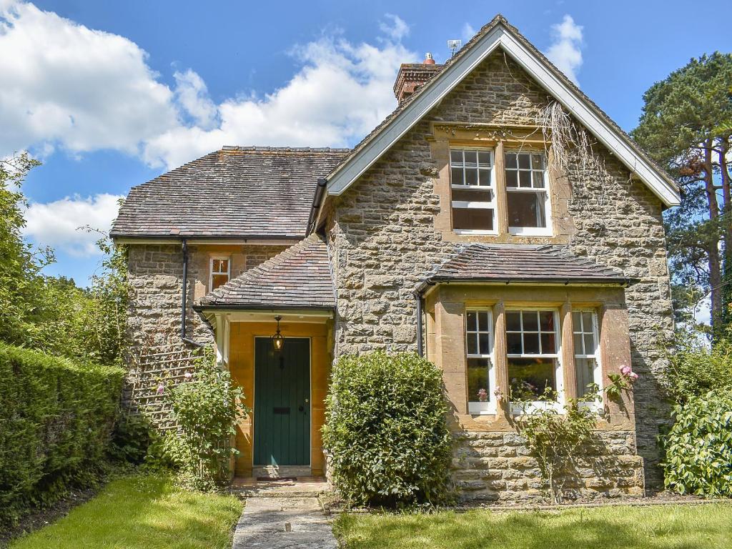 Buckshaw Gate, Holwell