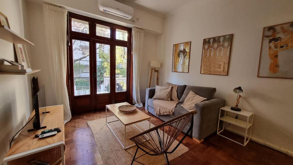 Cozy Home steps from bars, parks, and Palermo - 1