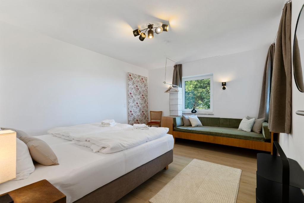 HOIMATglück - Großes Apartment mit 3 Schlafzimmern, überdachtem Balkon & separatem WC in ruhiger Lage - 5