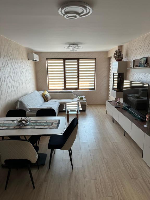 Apartment Tuthon, Pomorie