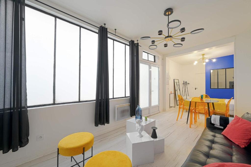 Modern Large Studio Apartment for 3, Paris