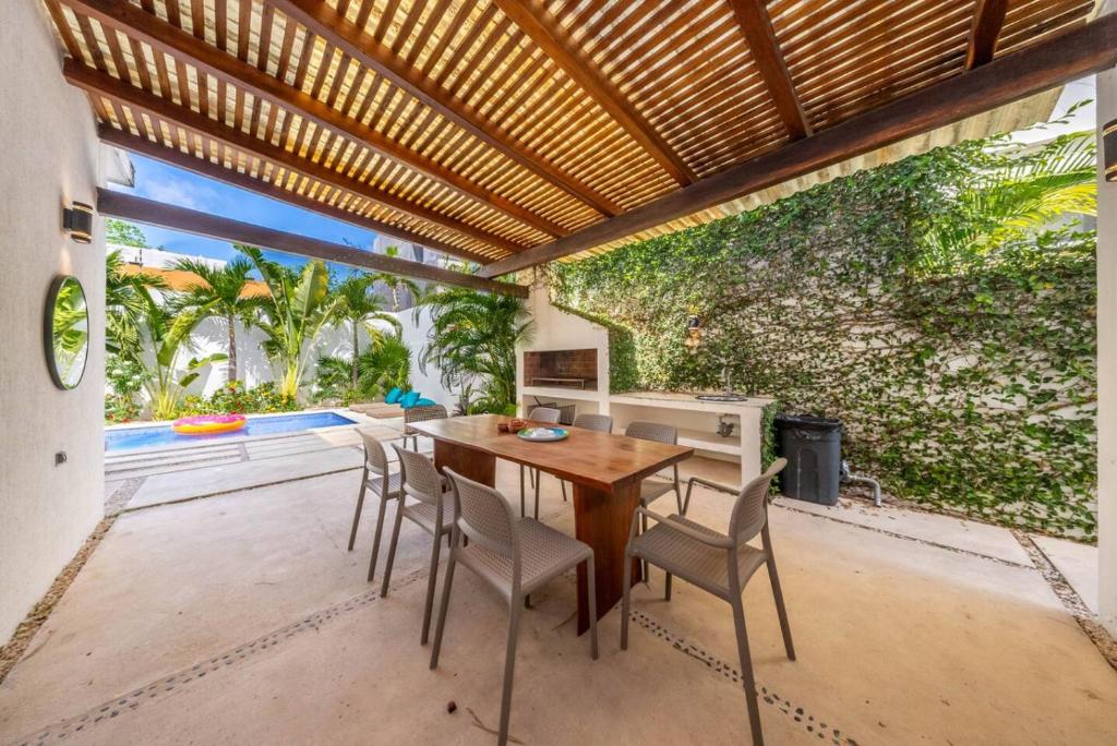 Casa Kinam Chic 4BR Villa w Pool in La Veleta - 5
