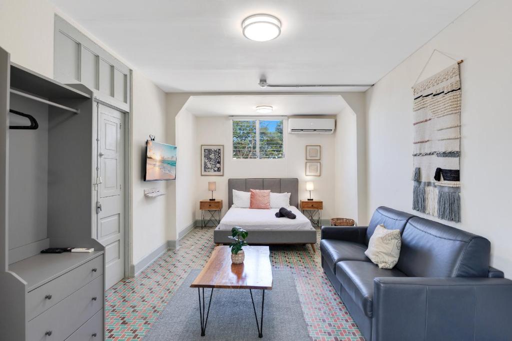 Apartment for 4 with Power Generator & Modern Kitchen, San Juan