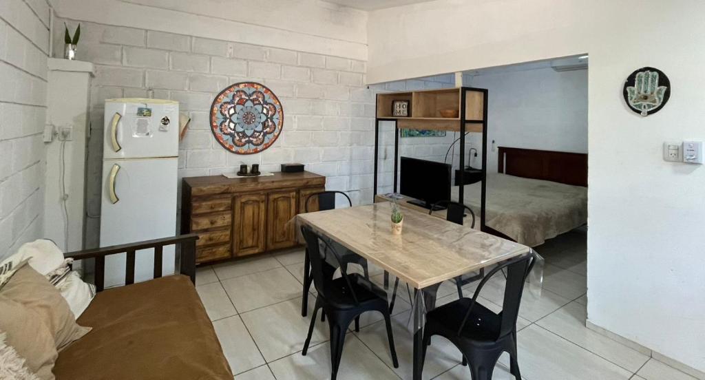 Acogedor familiar y agradable monoambiente. C/est., Santiago del Estero