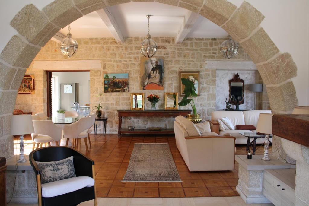 Magnifique Villa sur les collines de Nice, 6 Pièces, clim, barbecue, sauna et hammam, Nice