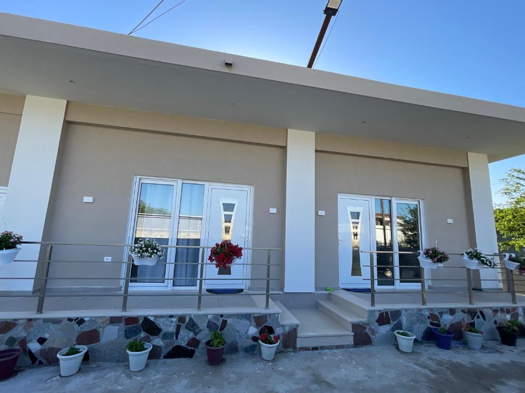 Rajan Villas, Vlorë