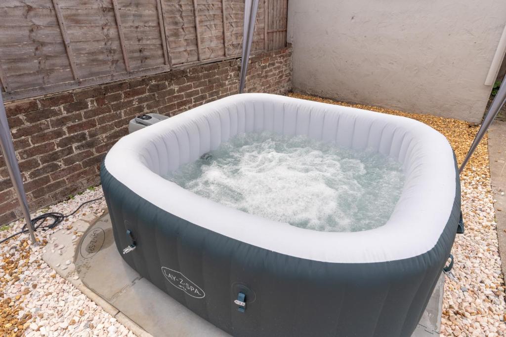 Open Mind Property - 16 Guests & Free Parking, Portsmouth