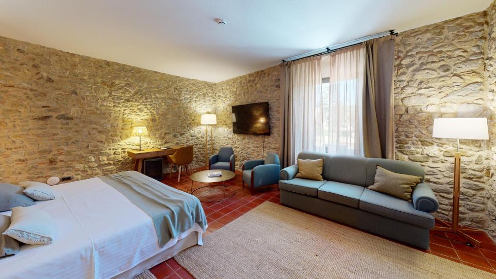 Arcs De Monells - Adults Only — Hotel rooms in Monells, Catalonia