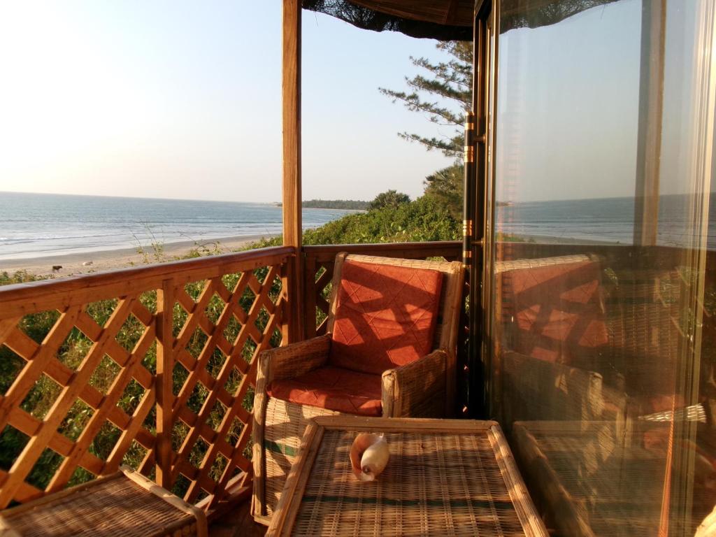 About Time Lodge, Kartung