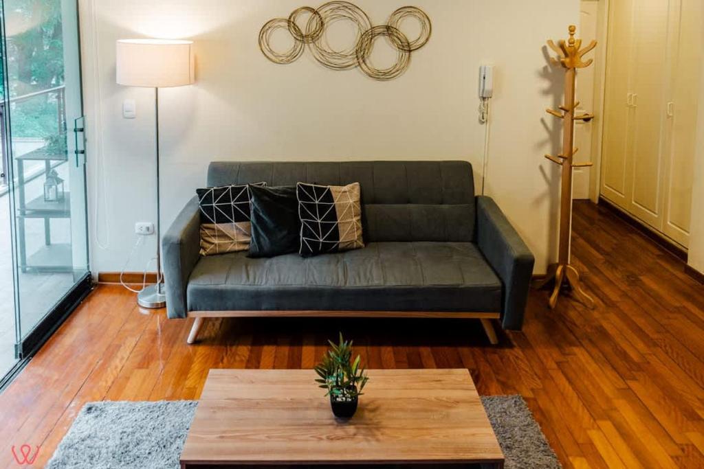 Bright 1BR Balcony in San Isidro - 2