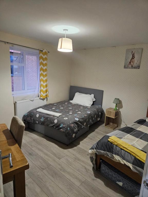 The Bond House, Nuneaton