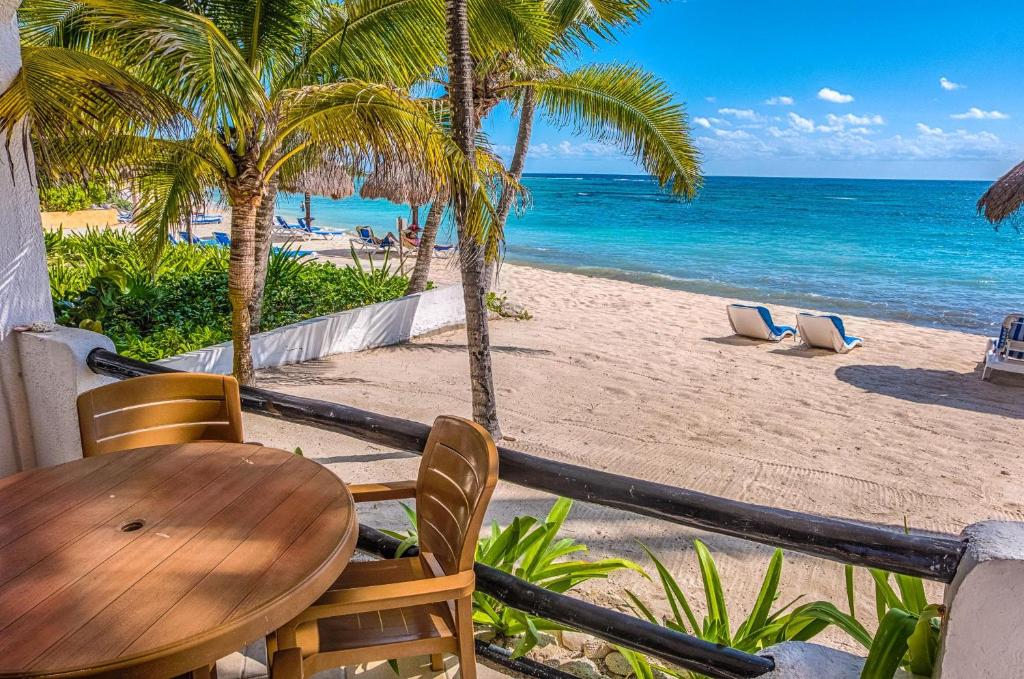 Luna Azul Unit 1, Akumal