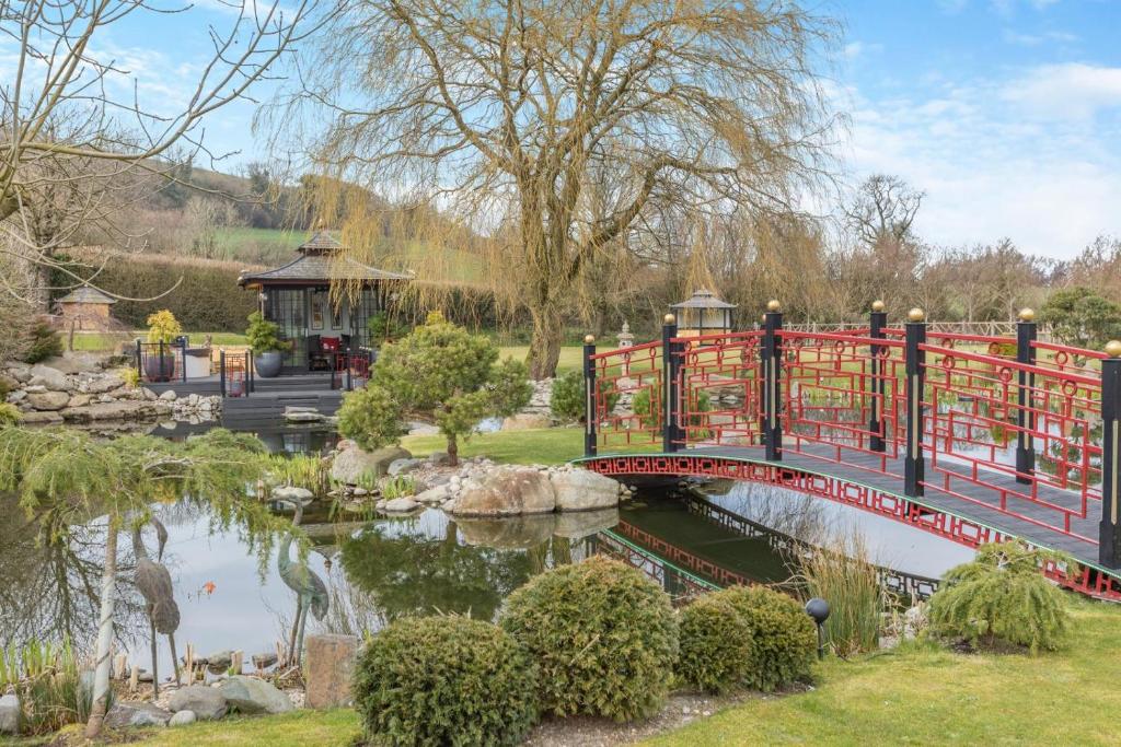 Karmacations, Alton Pancras