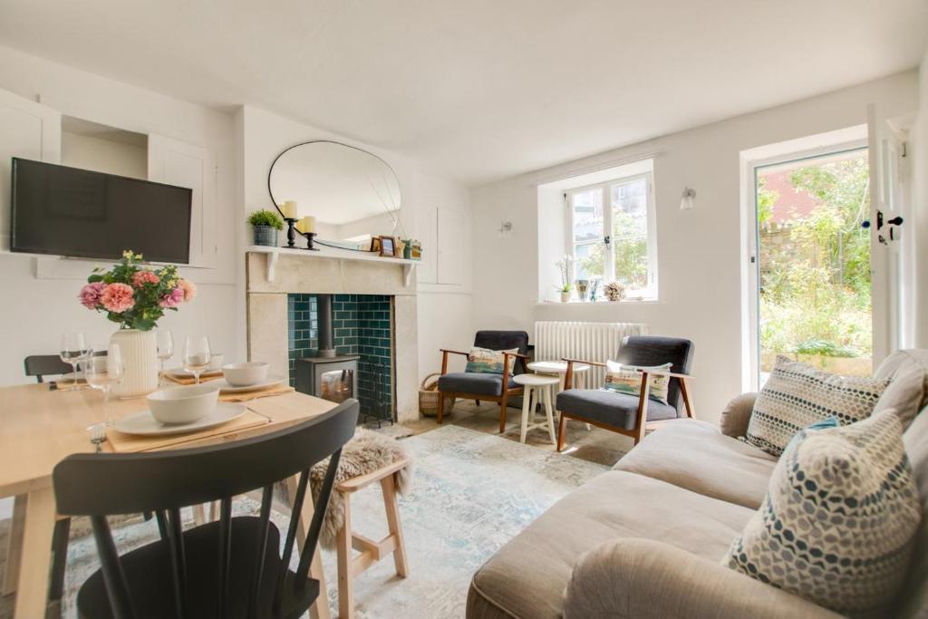 Farthing Cottage 2 South View, Swanage