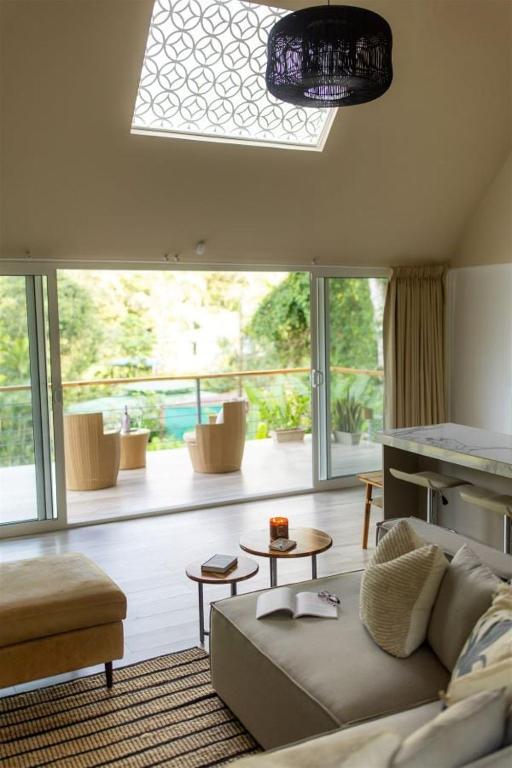 Modern 2BR Home in Central Manuel Antonio!, Quepos