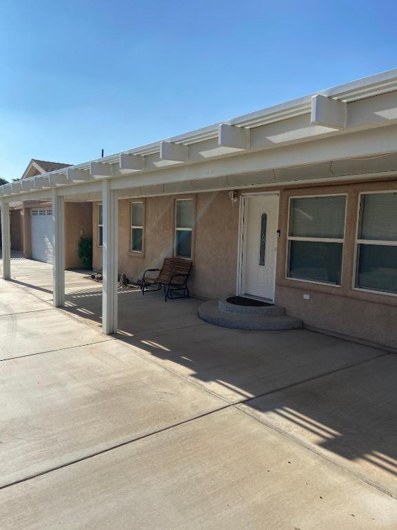 Parker Pair - Sunset Escape, Parker