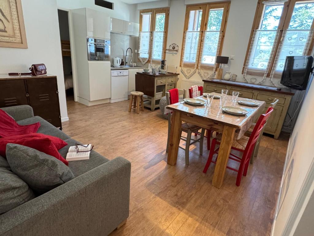 L'Etoile des 2 Villages - Résidence le JANREMON - Rez-de-chaussée au pied des pistes, Les Deux Alpes