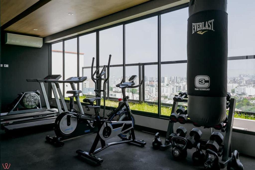 Brezzo Poolside Living 2BR in Miraflores - 5