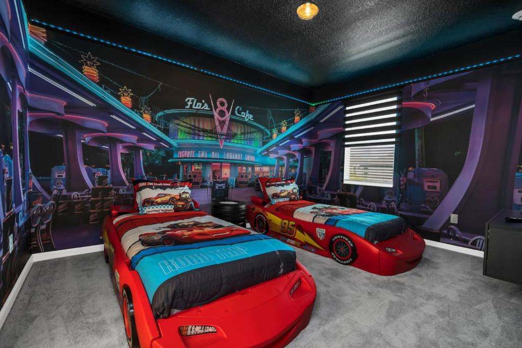 12BR Getaway Pool Theater, Kissimmee