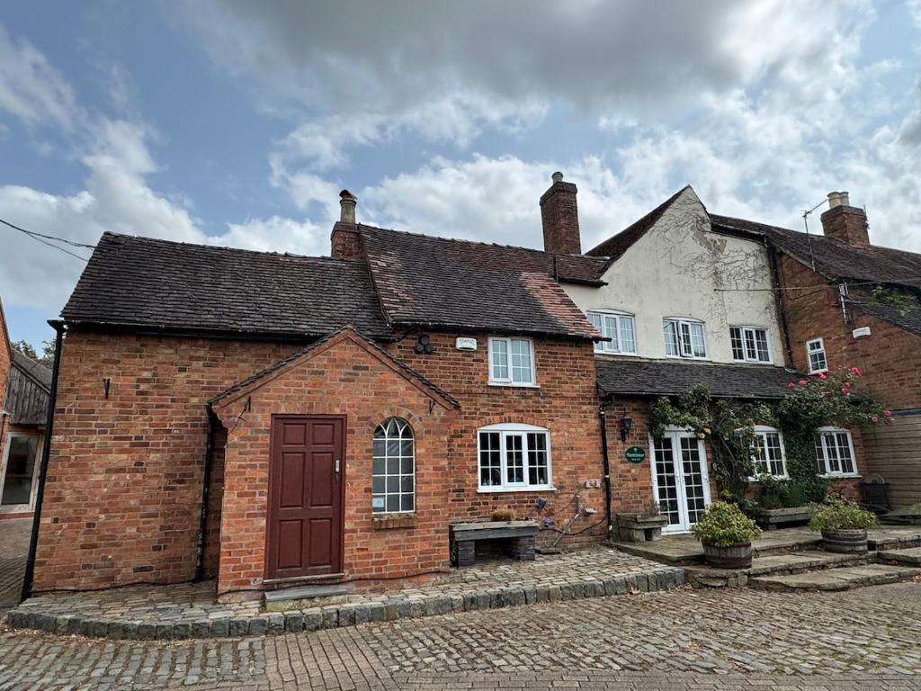 The Farmhouse at Nettle Hill, Coventry