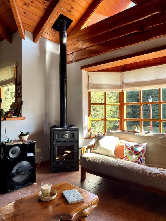Warm house in Bariloche - Breakfast - Barrio Belgrano - 3