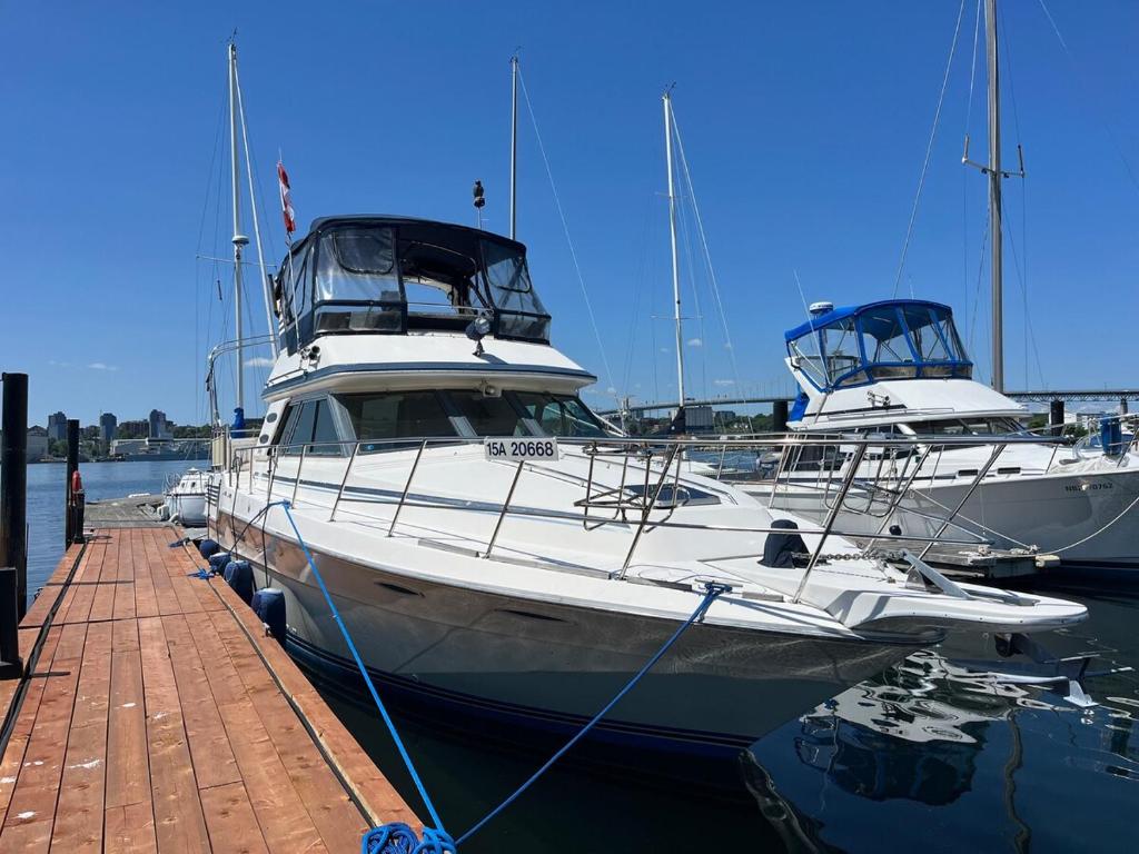 HatTrick Sea View, Halifax