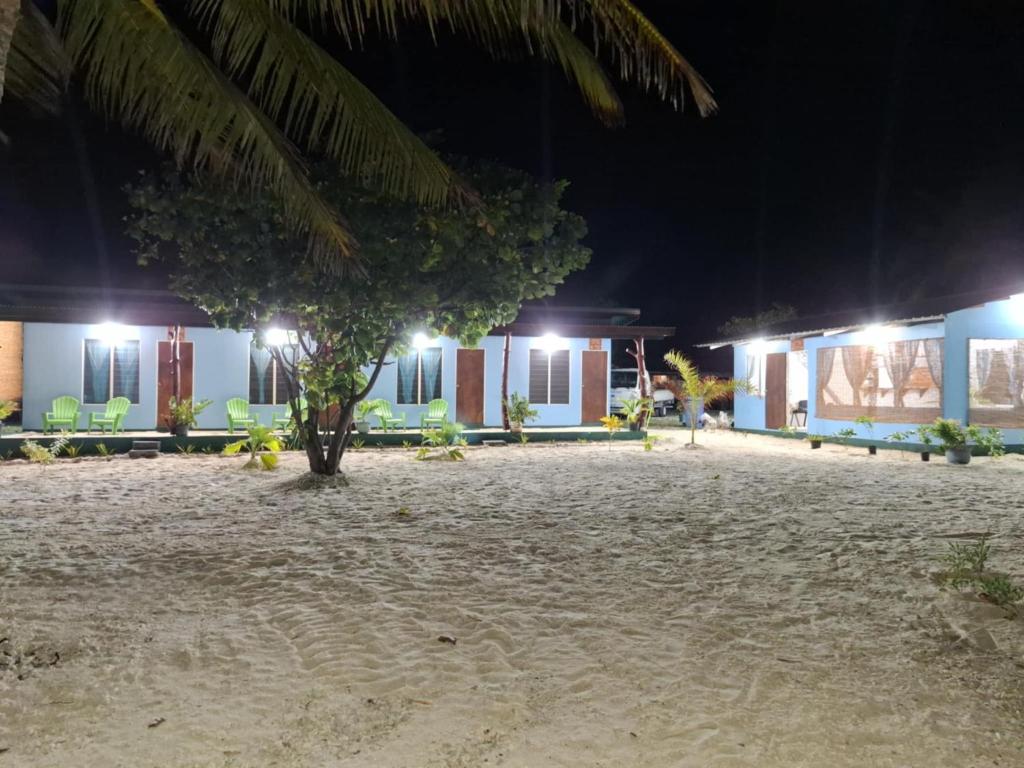Xavier Rangiroa Lodge, Avatoru