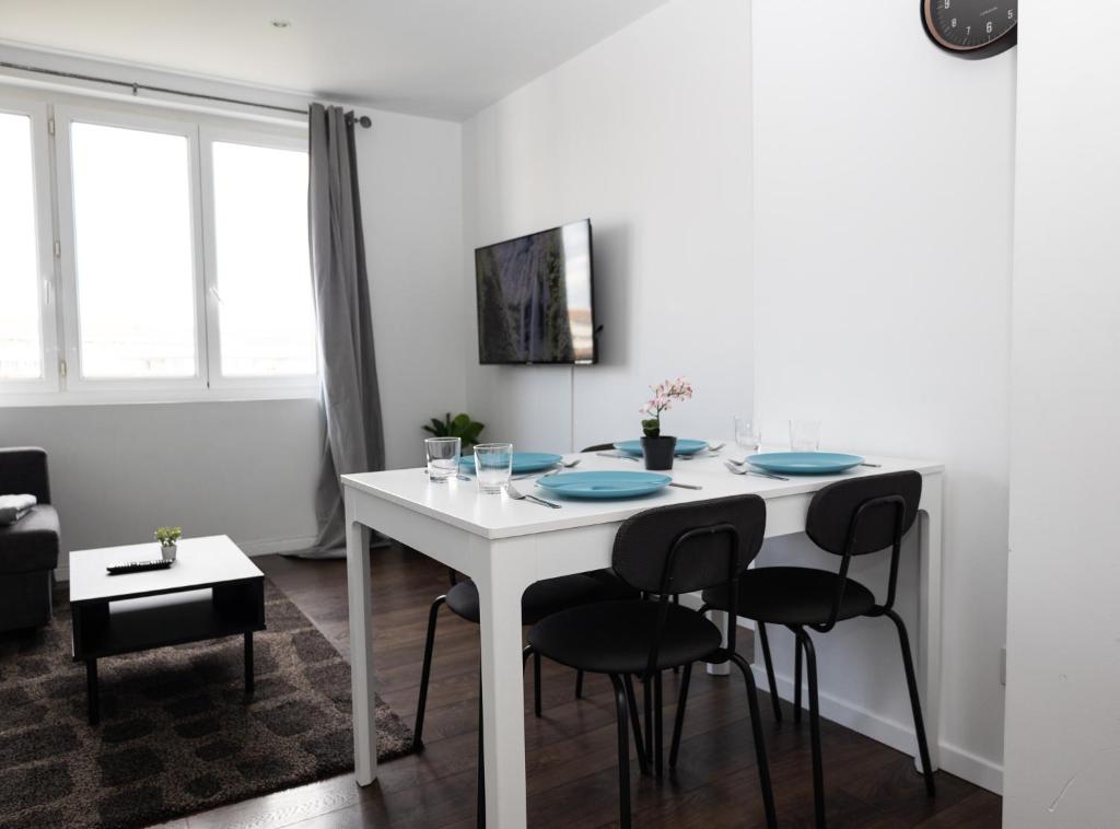 Le 3 Chambres Parking Proche Tram - 3