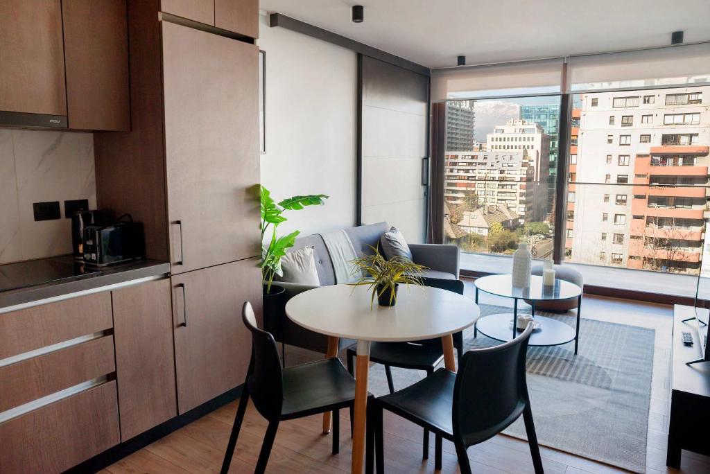 Spacious 2BR Retreat in Las Condes Comfort Awaits - 1