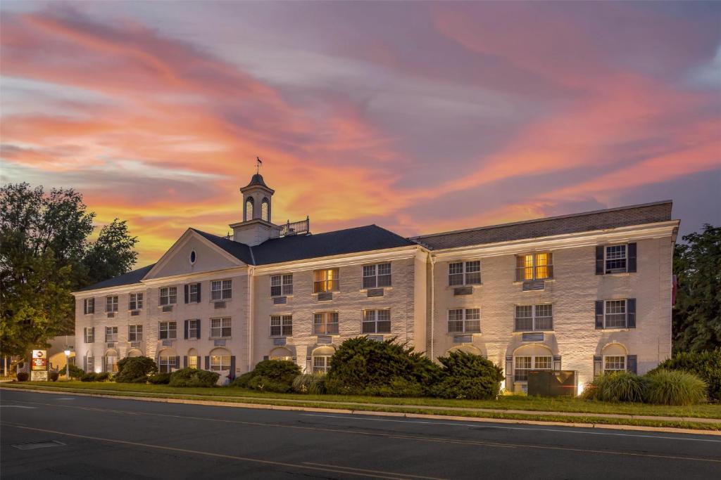 Best Western Plus Morristown Inn 外観
