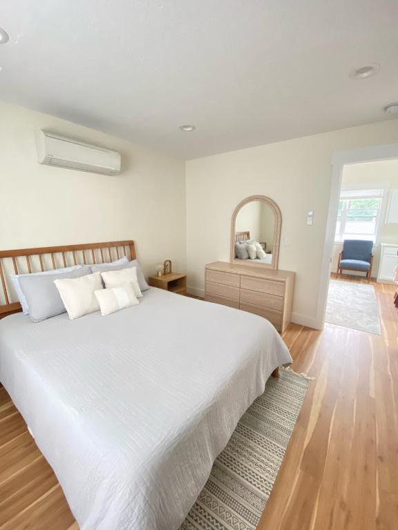 Modern, Quiet and Charming Downtown Apartment, Coeur d'Alene