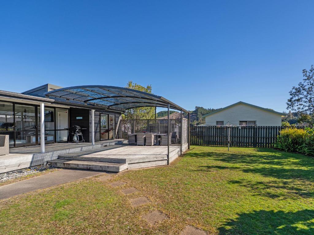 Fun at Whangamata - Whangamata Holiday Home, Whangamata