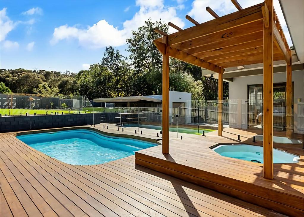 Illyria with Pool Spa and Relaxation, Rye