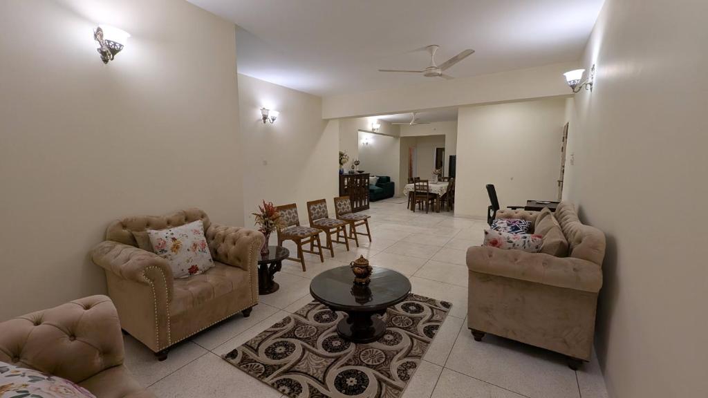 Room in Uttara Sector 3 Apartment, Bāiljuri