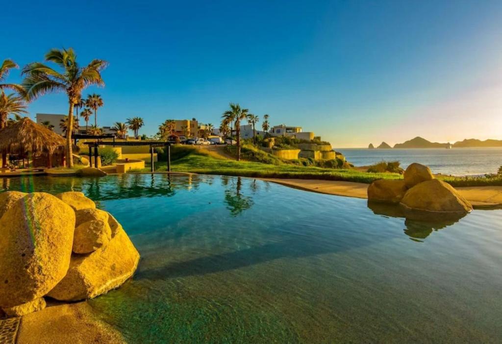 Coastal Chic at Misiones Arch & Sea View, Cabo San Lucas