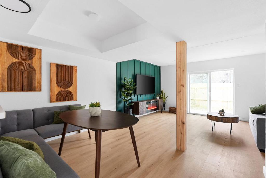 Stylish 3BR Retreat in the Heart of Austin, Austin