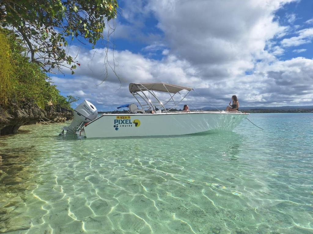 Pixel Cruise, Trou dʼ Eau Douce