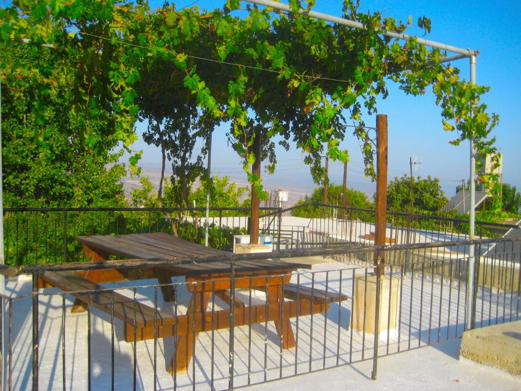 Rose Garden Villa Peristerona photo