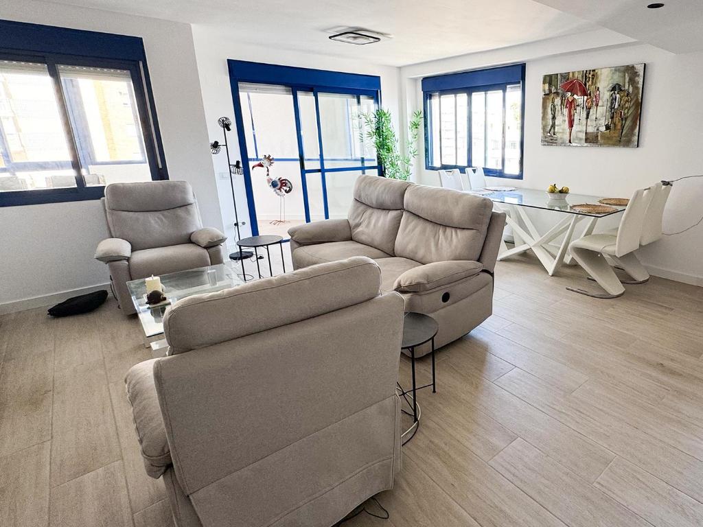 Turquesa 2BR Beach Stay - 3
