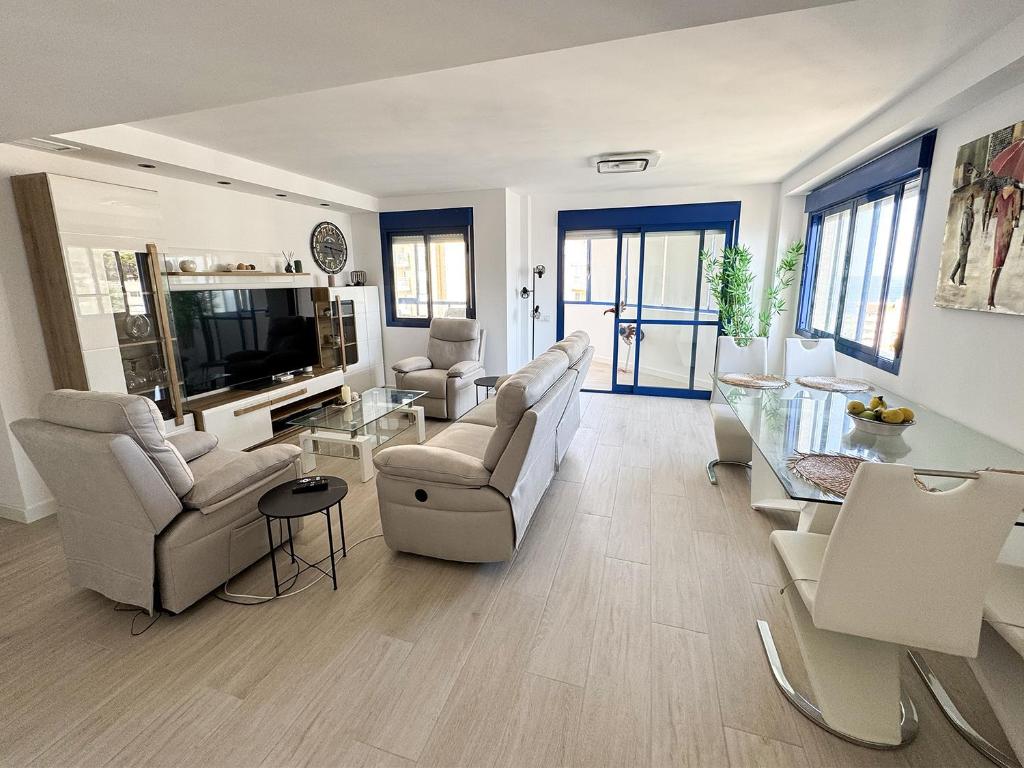 Turquesa 2BR Beach Stay - 1