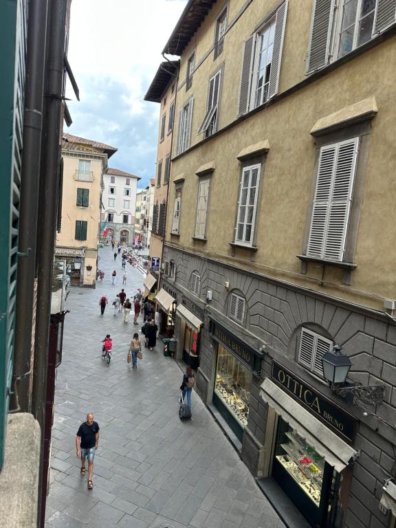 Lucca Charm - 3