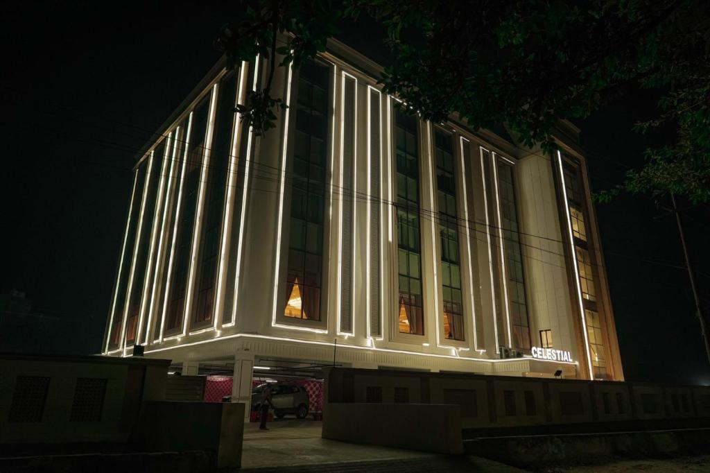 Celestial Casa, Lakhnaú