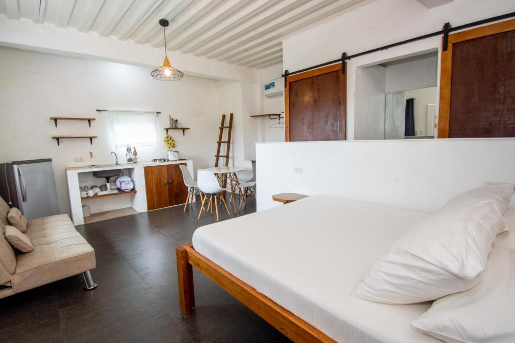 Babosam Transient Dinihill, Boracay