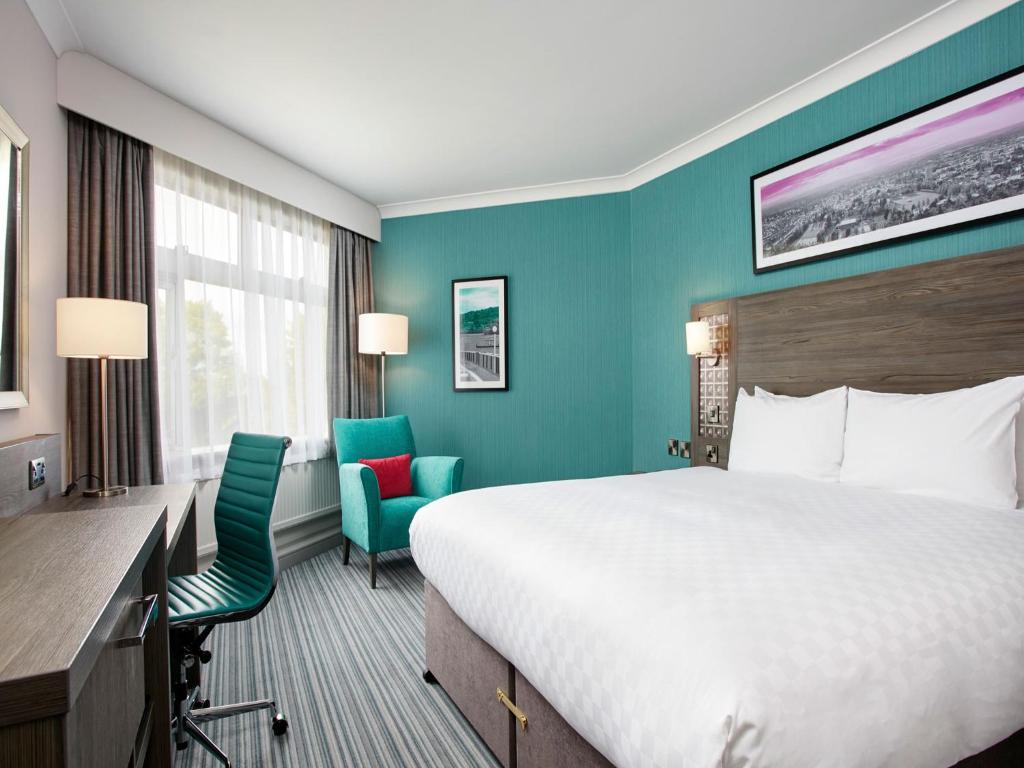 Leonardo Hotel Cheltenham photo